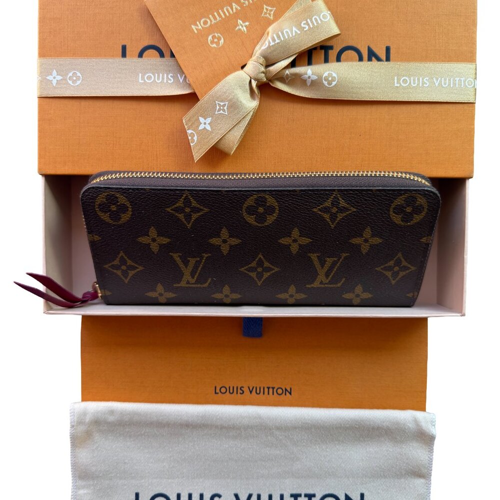 Louis Vuitton Clémence Wallet M60742 (Fuchsia Interior) in 👌 Pristine Condition - Picture 2 of 16